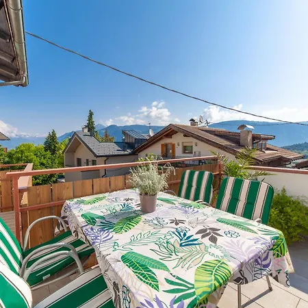 Alpina Apartment *